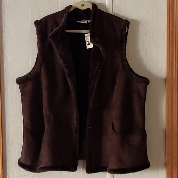Denim & Co. 3X  Faux Suede Vest with Faux Fur Lining - Picture 8 of 9